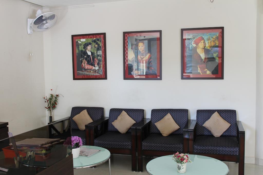 Dibrugarh Club House Hotell Exteriör bild