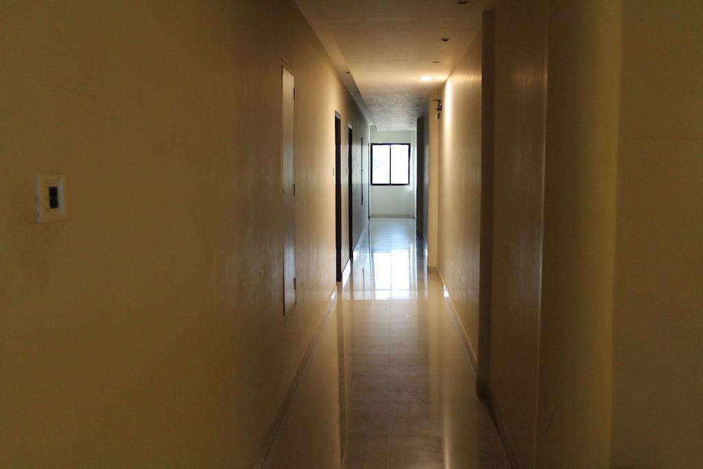 Dibrugarh Club House Hotell Exteriör bild